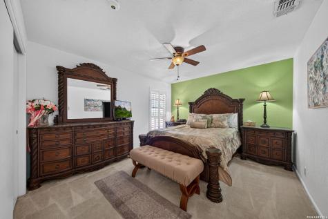 8703 Golden Point Windcrest TX 78239