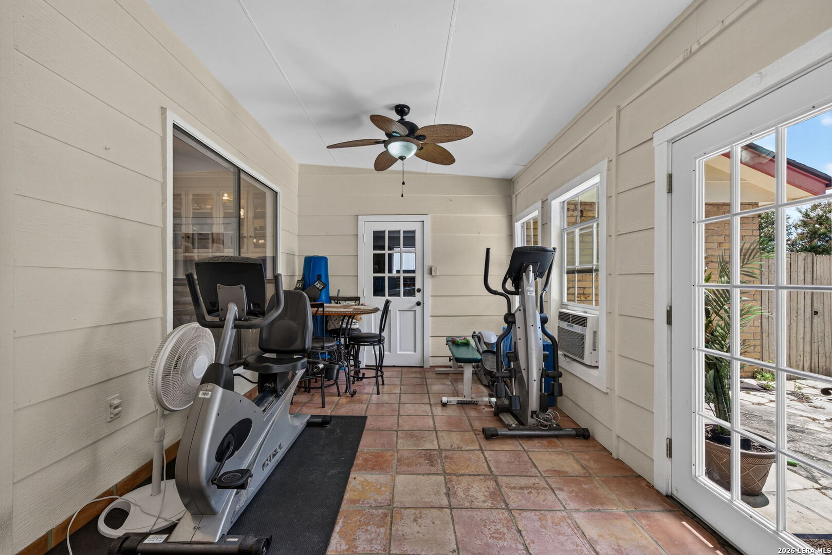 8703 Golden Windcrest TX 78239