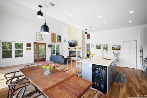 797 Glendale Road Spicewood TX 78669