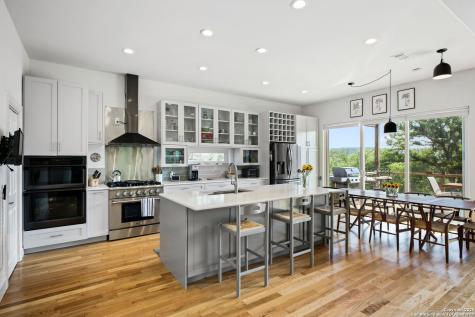 797 Glendale Road Spicewood TX 78669