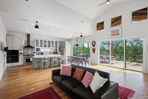 797 Glendale Road Spicewood TX 78669