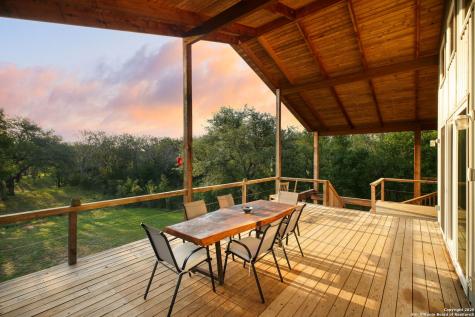797 Glendale Road Spicewood TX 78669