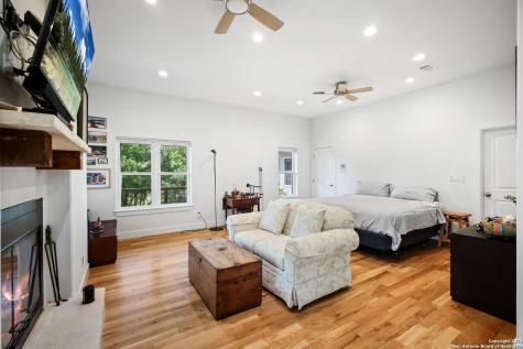797 Glendale Road Spicewood TX 78669