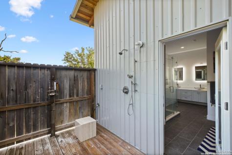 797 Glendale Road Spicewood TX 78669