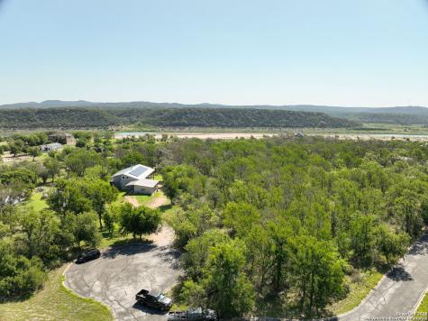 797 Glendale Road Spicewood TX 78669