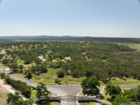 797 Glendale Road Spicewood TX 78669