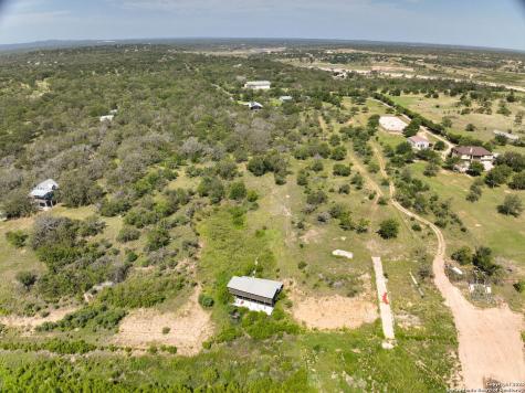 797 Glendale Road Spicewood TX 78669