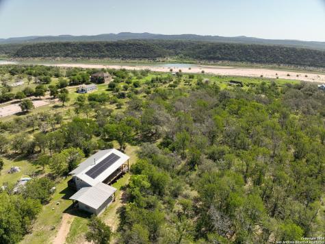 797 Glendale Road Spicewood TX 78669