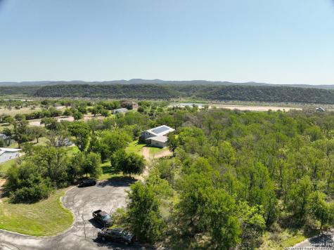 797 Glendale Road Spicewood TX 78669