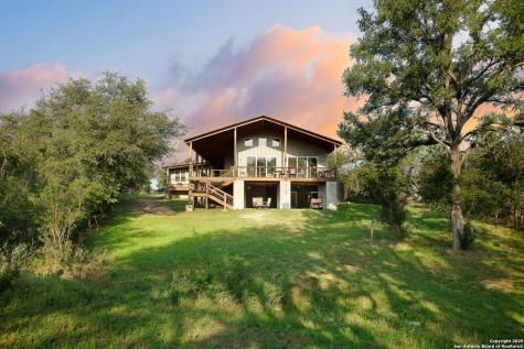 797 Glendale Road Spicewood TX 78669