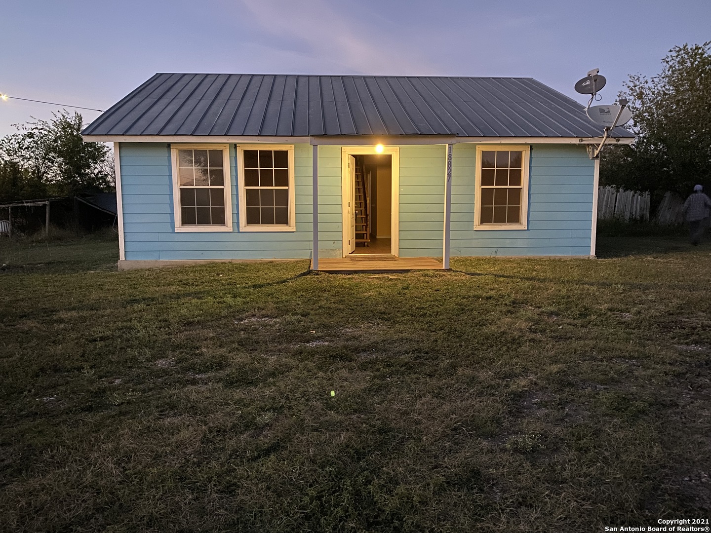 18827 County Road 5739 Castroville TX 78009