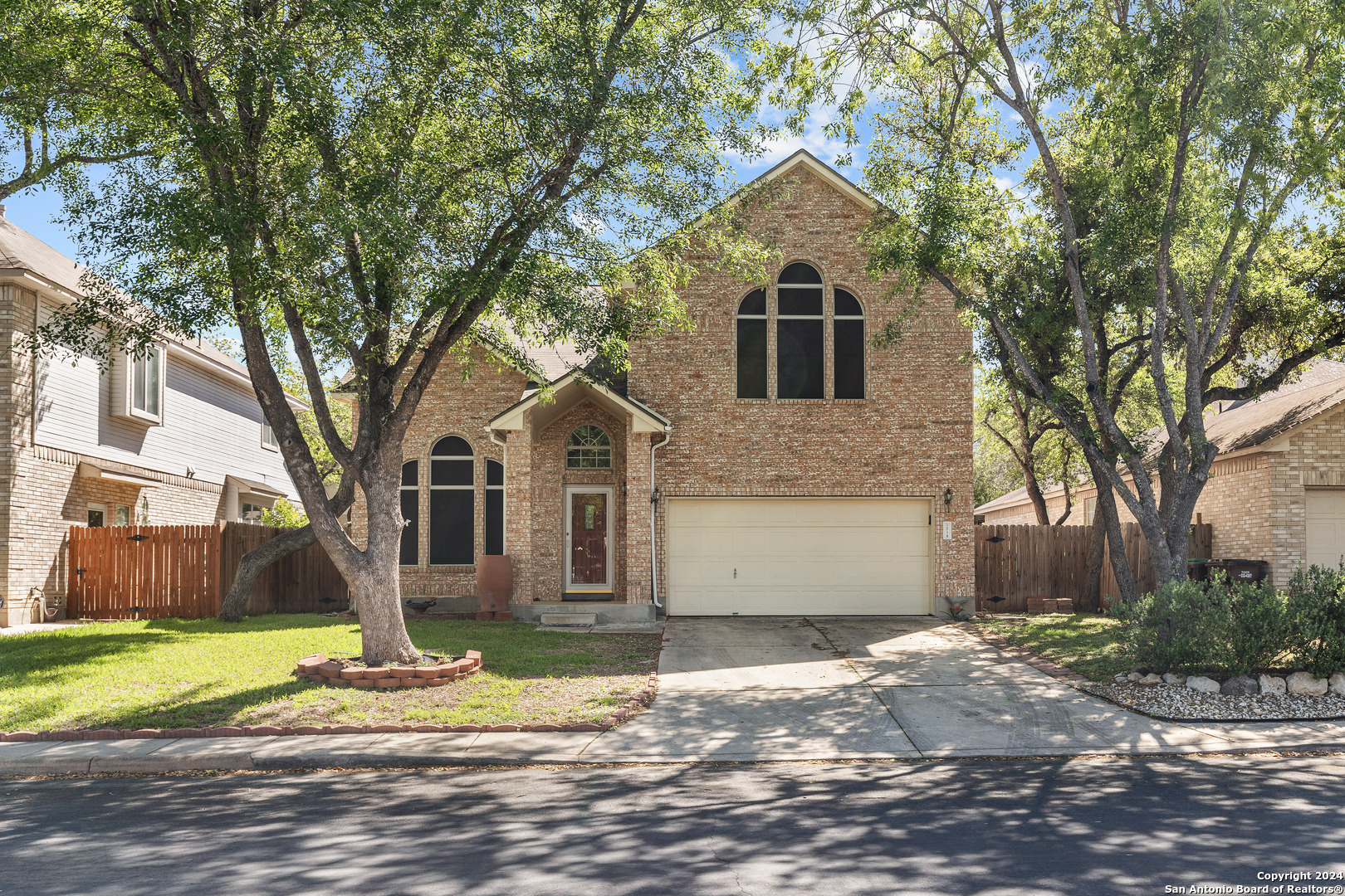 1214 Saxonhill Drive San Antonio TX 78253