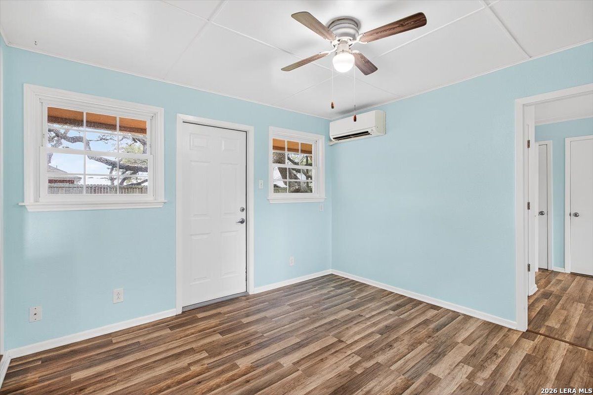 1521 S Mathis Rockport TX 78382