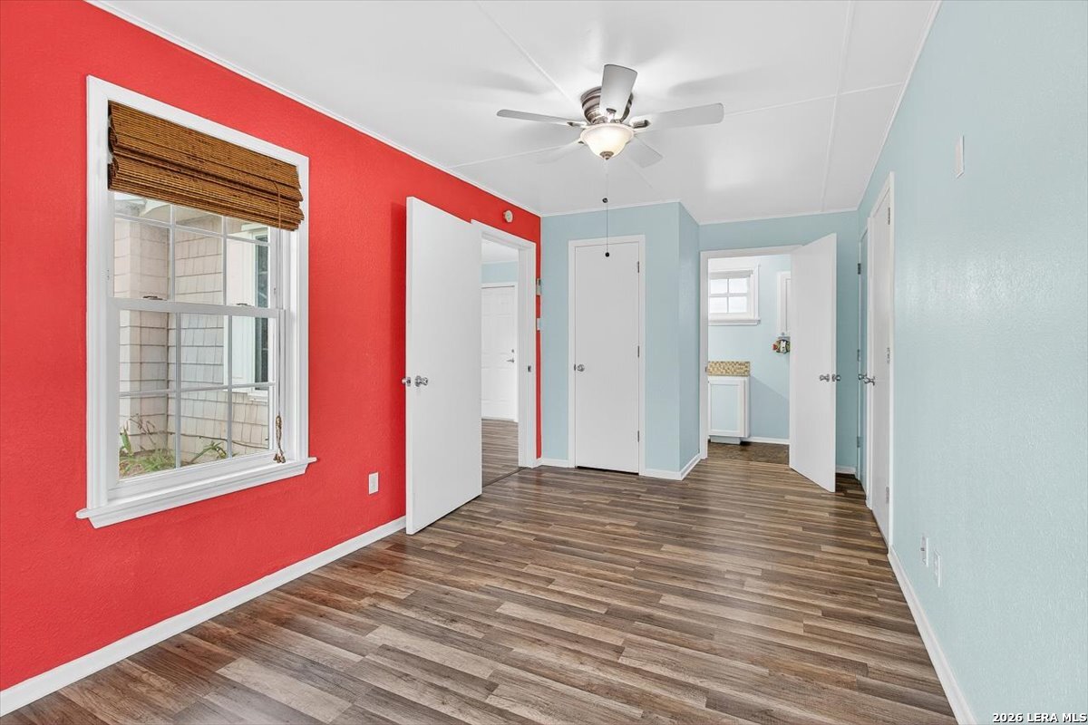 1521 S Mathis Rockport TX 78382