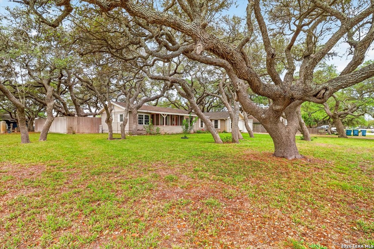 1521 S Mathis Rockport TX 78382