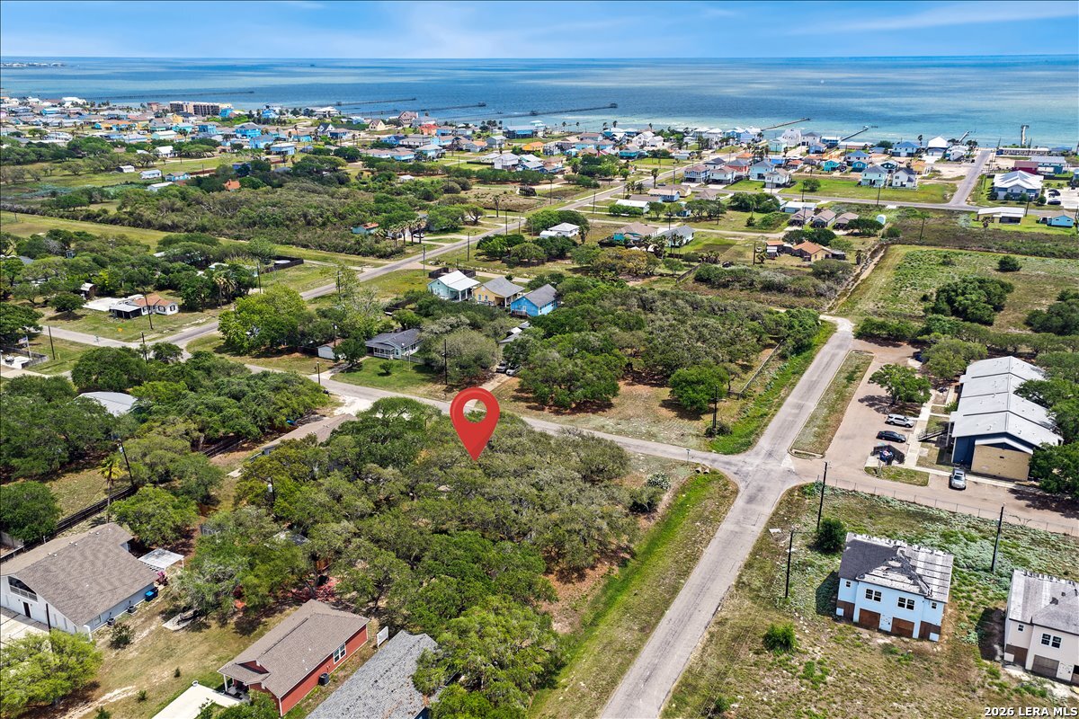 1521 S Mathis Rockport TX 78382