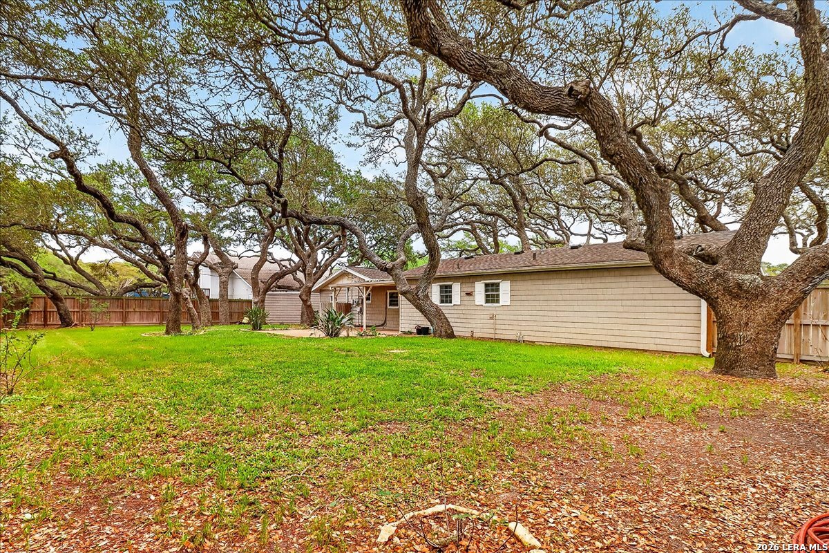 1521 S Mathis Rockport TX 78382