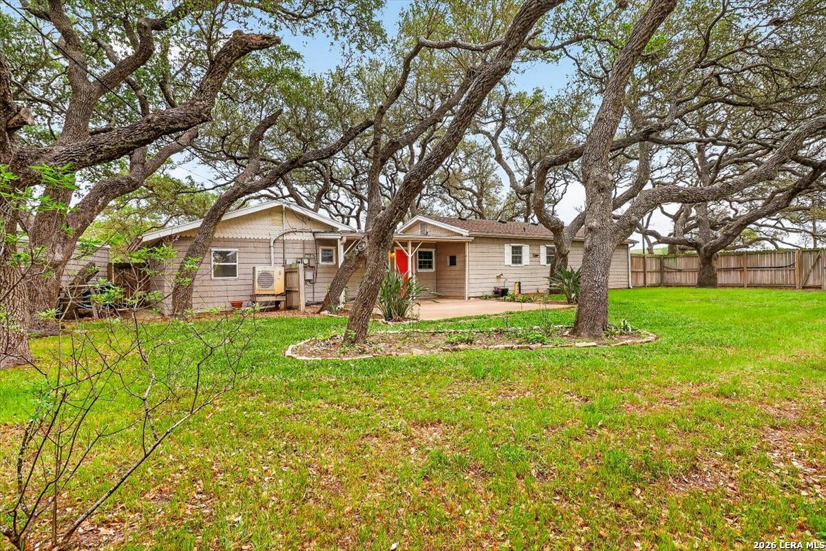 1521 S Mathis Rockport TX 78382