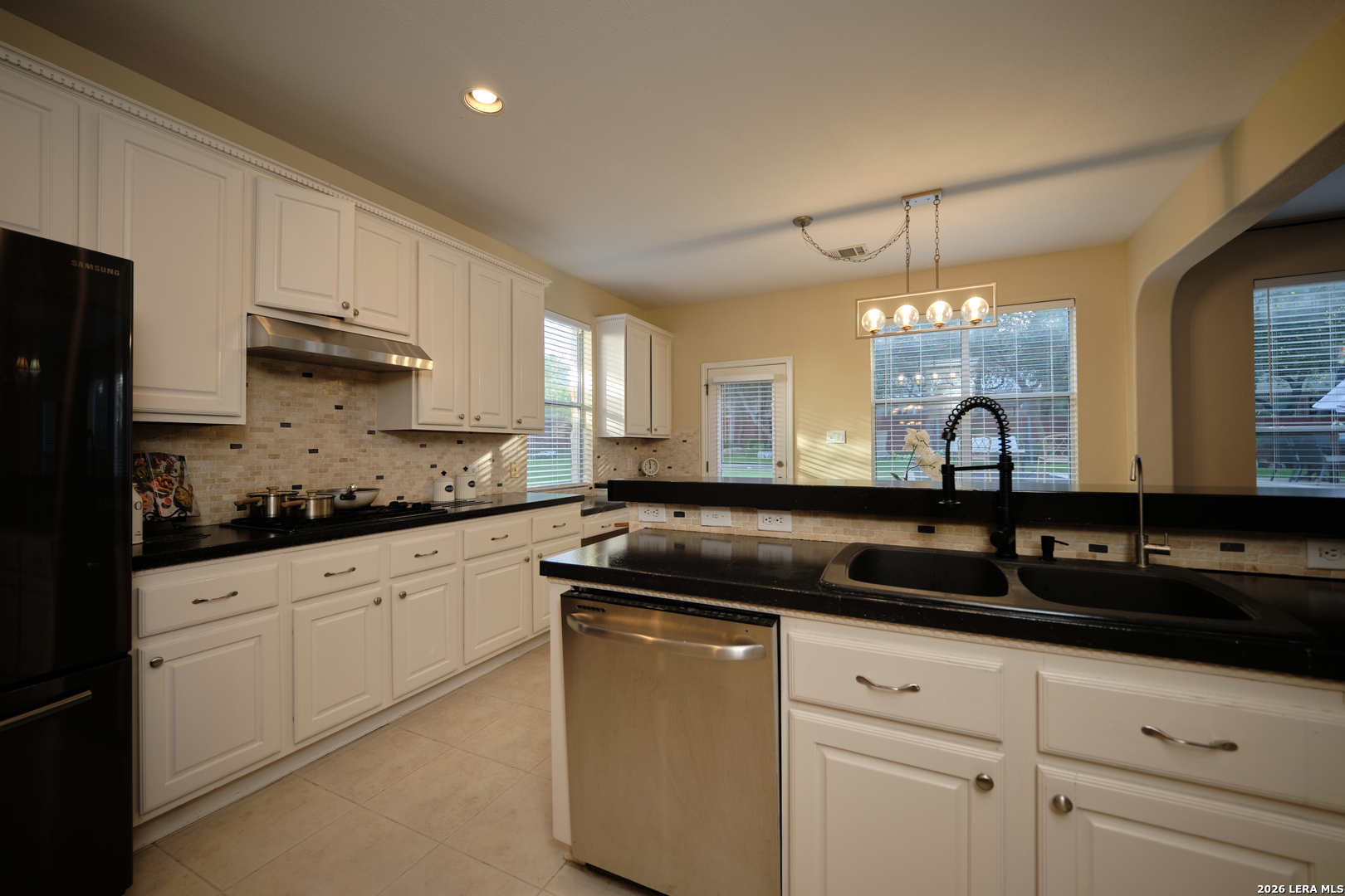 427 Elkgrove San Antonio TX 78260