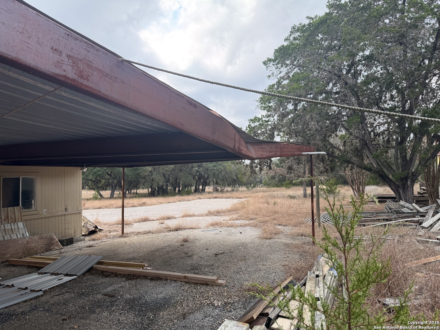 473 Mills Pipe Creek TX 78063