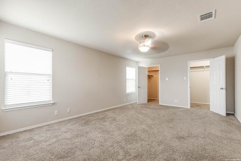 8715 Dove Oak Lane San Antonio TX 78254