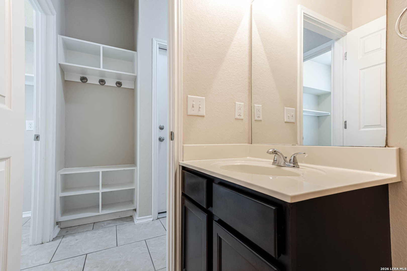 8715 Dove Oak Lane San Antonio TX 78254