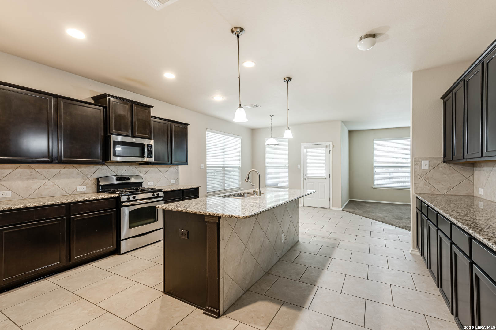 8715 Dove Oak Lane San Antonio TX 78254