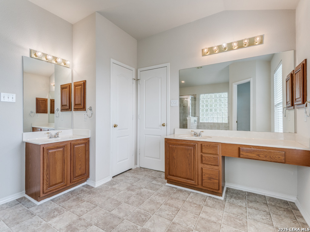 2122 Cardigan Hill San Antonio TX 78232