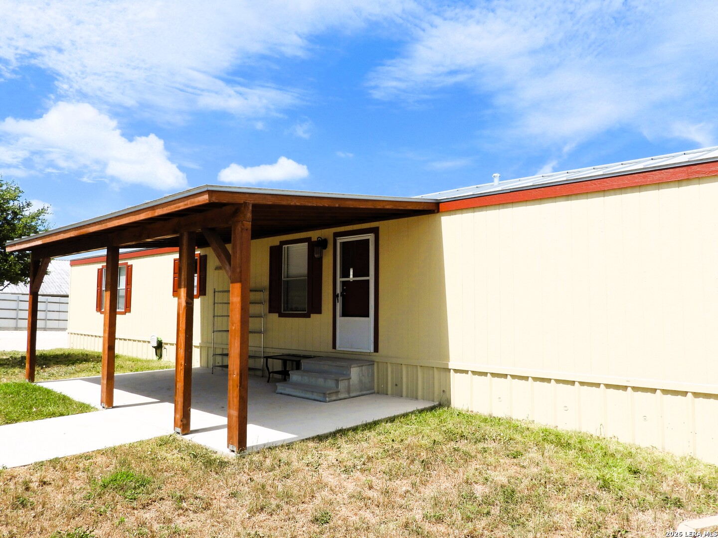10766 Park Road 37 Lakehills TX 78063