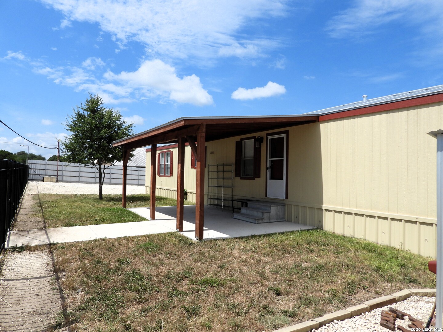 10766 Park Road 37 Lakehills TX 78063