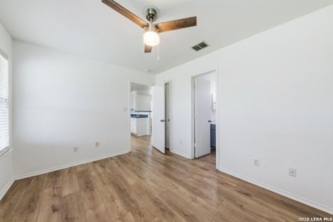 527 Roosevelt Seguin TX 78155