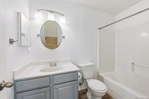 527 Roosevelt Seguin TX 78155