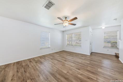 527 Roosevelt Seguin TX 78155