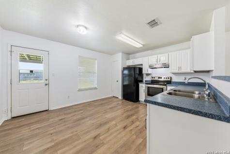 527 Roosevelt Seguin TX 78155