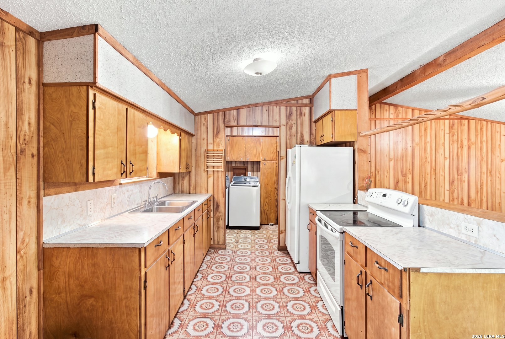 5943 Wharton's Dock Road Bandera TX 78003