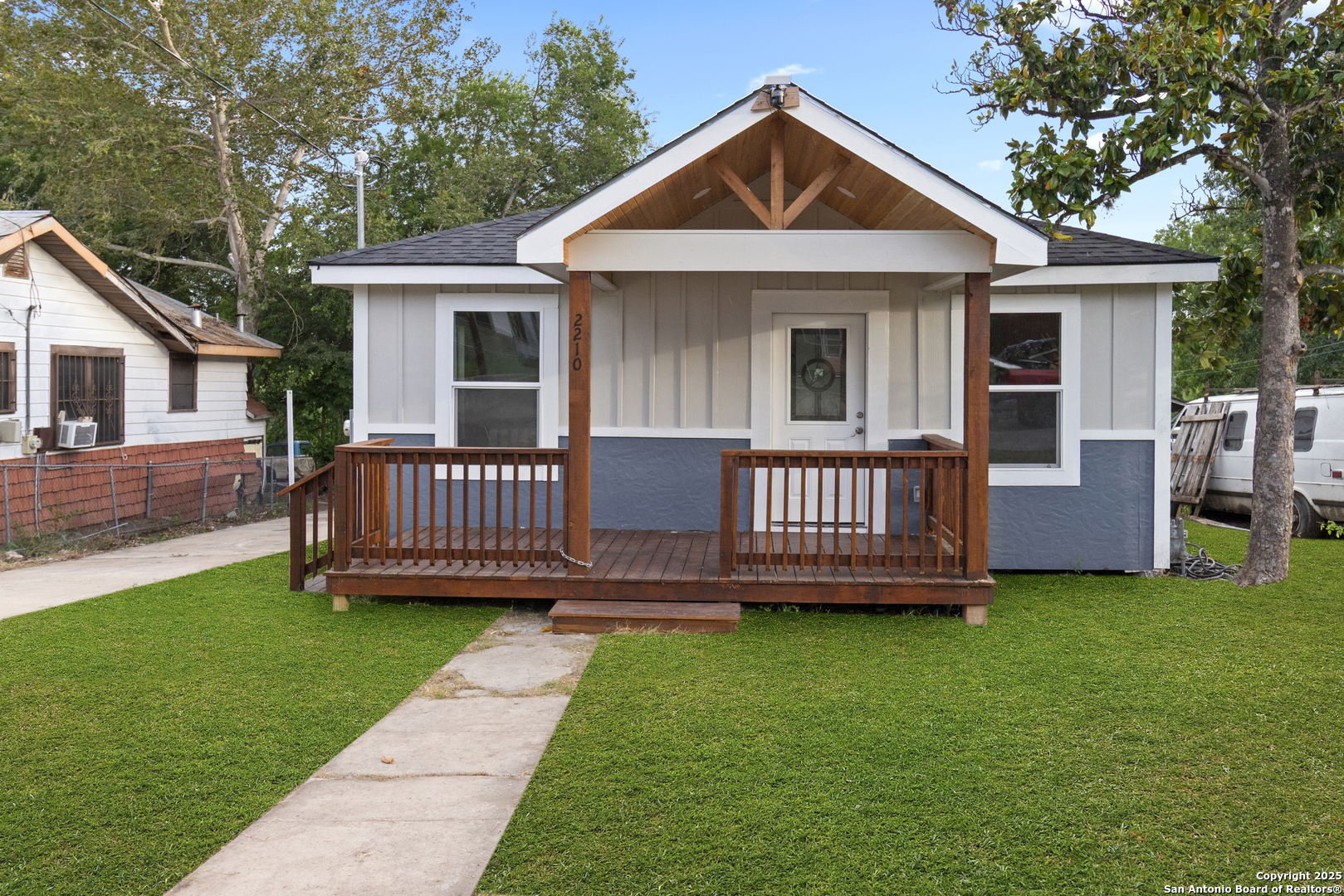 2210 Crockett San Antonio TX 78202