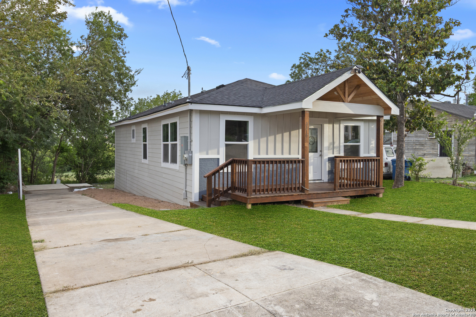 2210 Crockett San Antonio TX 78202