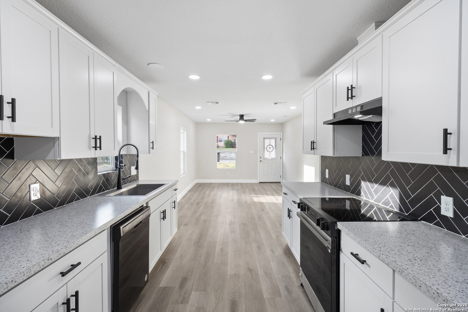 2210 Crockett San Antonio TX 78202