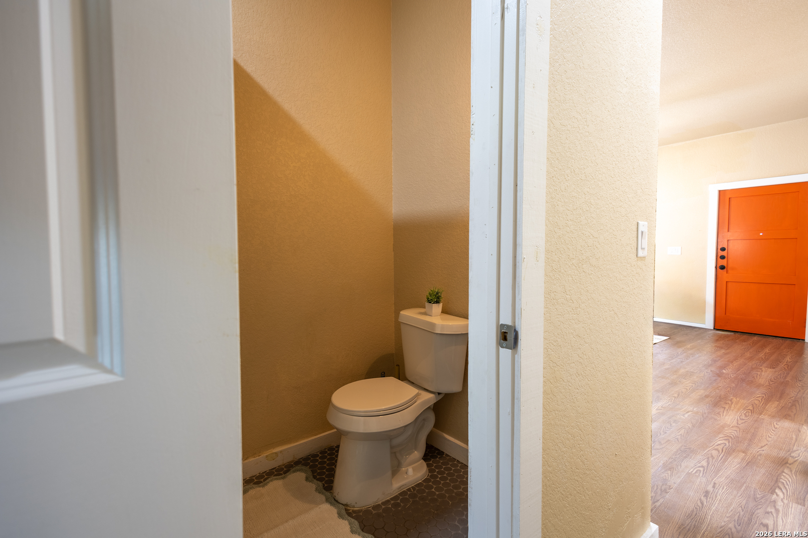 1010 W Lynwood Avenue San Antonio TX 78201