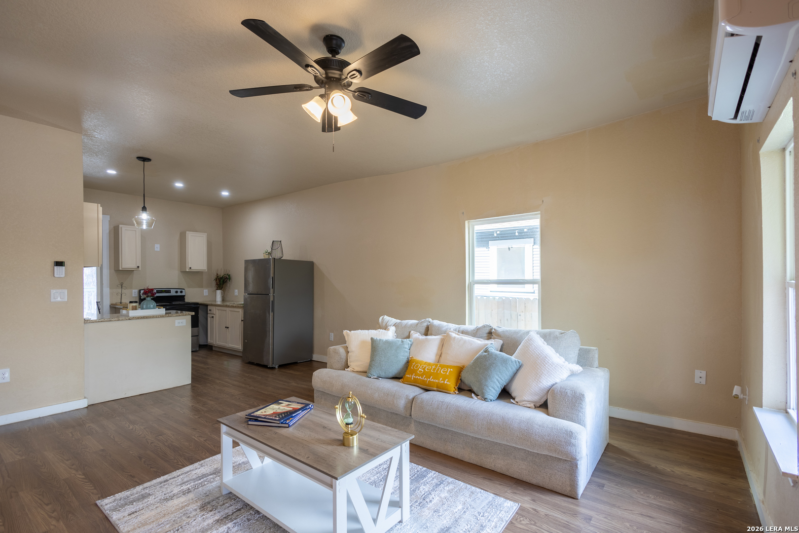 1010 W Lynwood Avenue San Antonio TX 78201