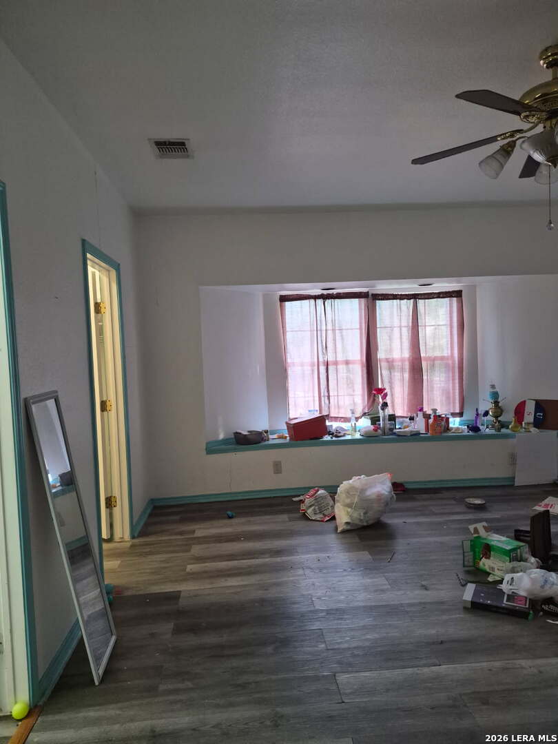 1608 W French Place San Antonio TX 78201
