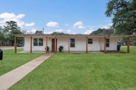 601 Virginia Street Pleasanton TX 78064