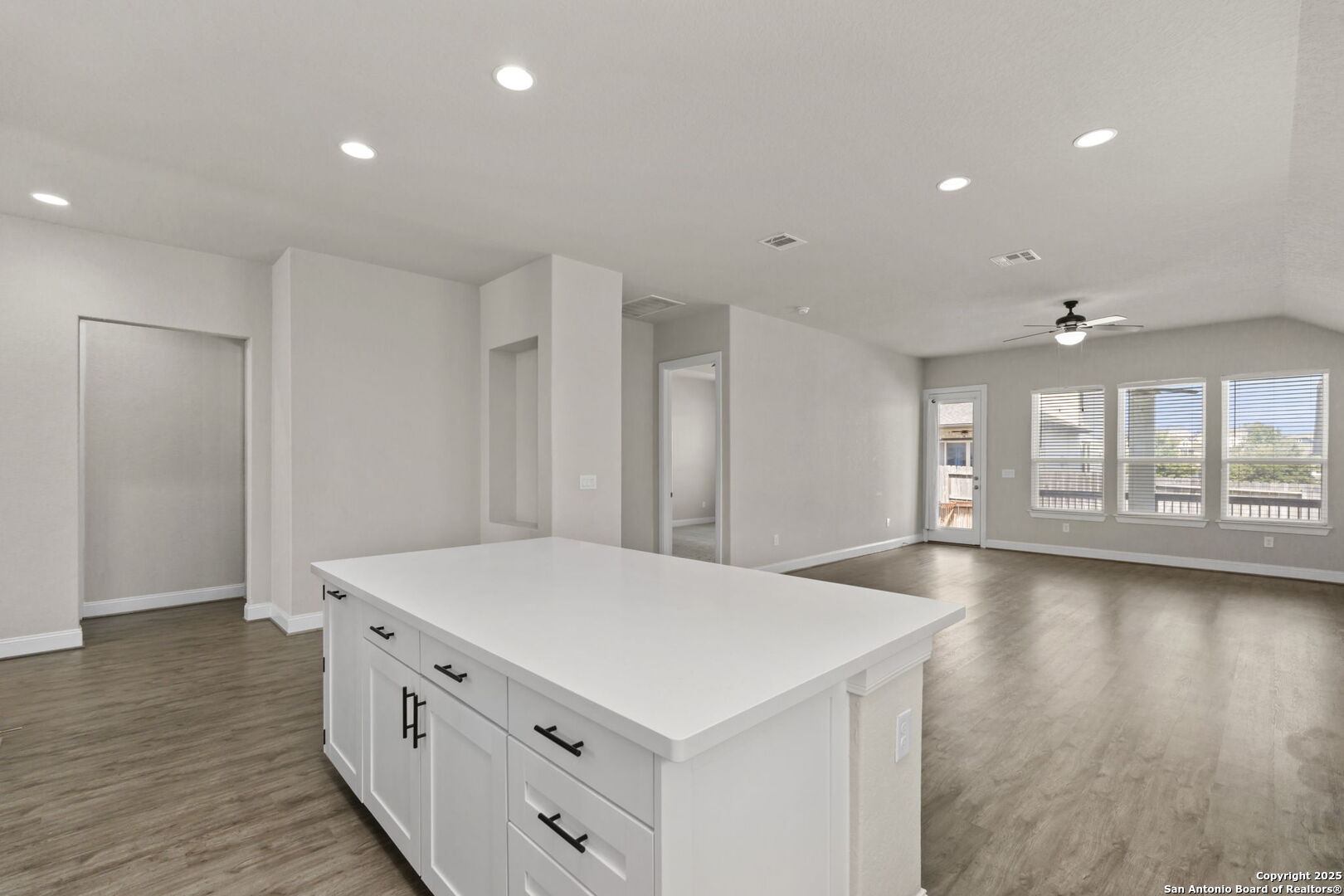 6533 Crockett Cove Schertz TX 78108