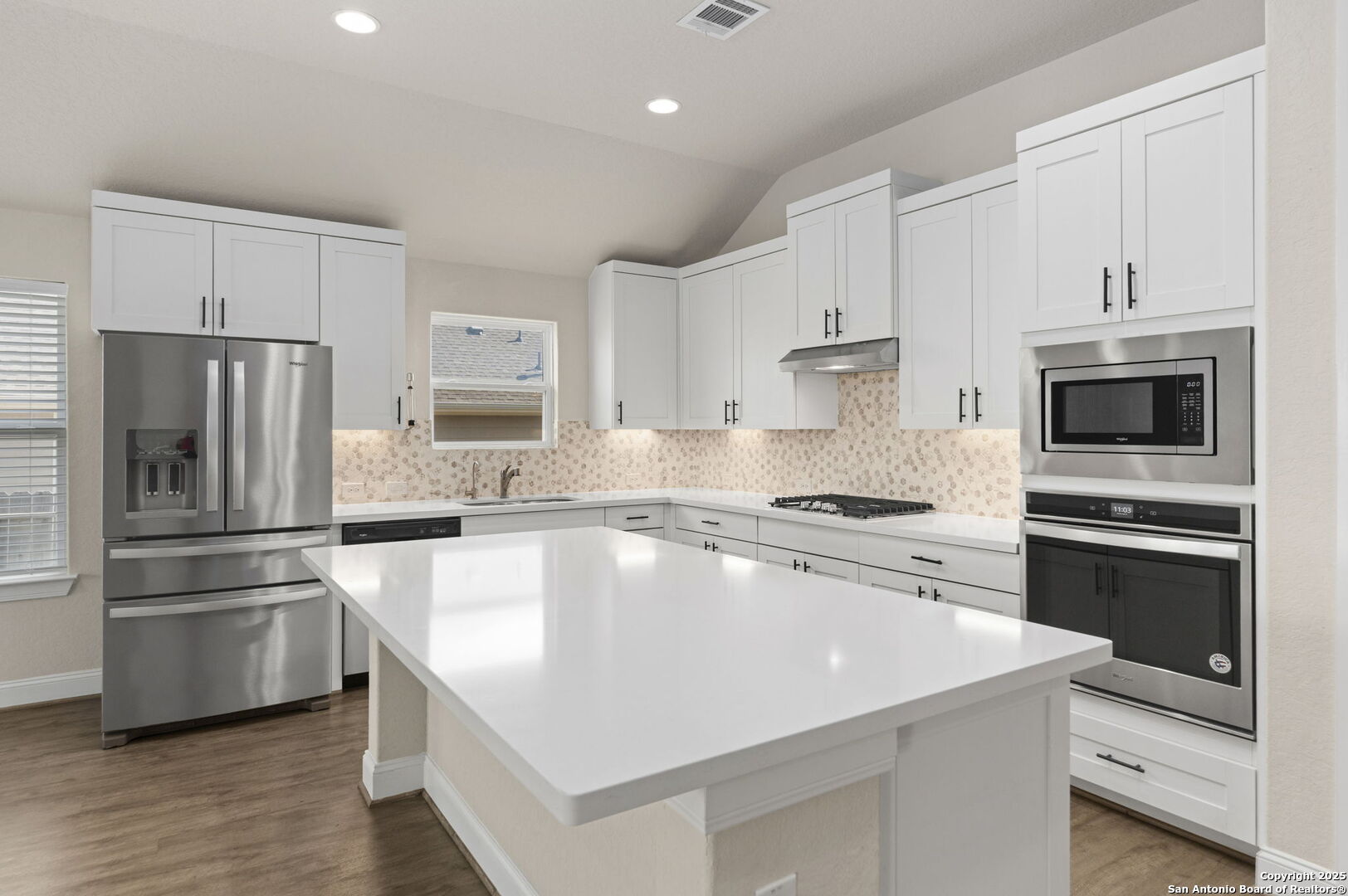 6533 Crockett Cove Schertz TX 78108