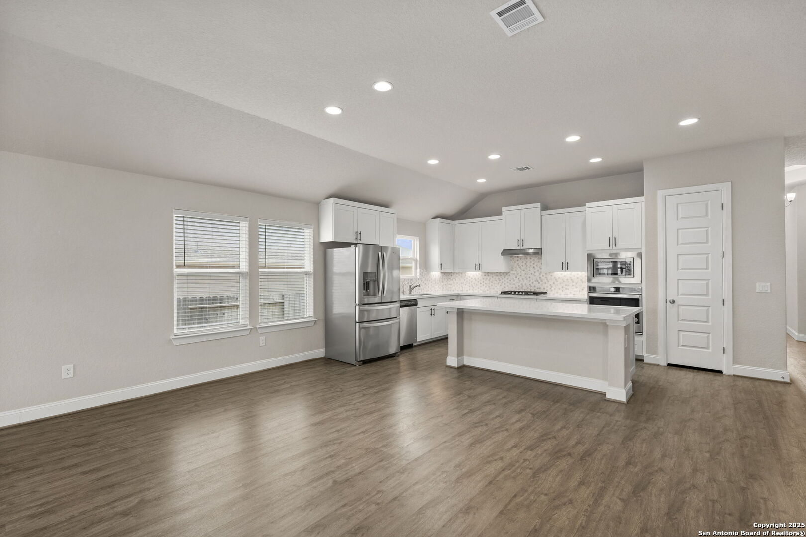 6533 Crockett Cove Schertz TX 78108