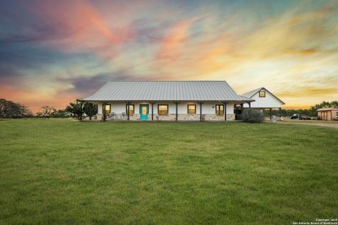 4355 N State Highway 16 Jourdanton TX 78026