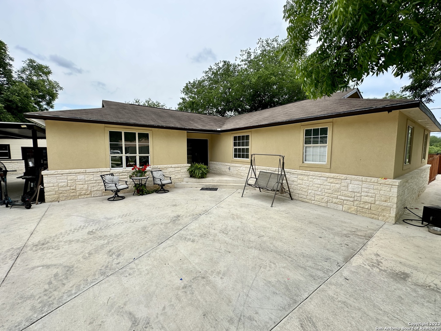 1330 W Amber Street San Antonio TX 78221