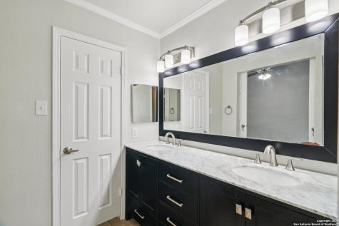 11930 Holm Oaks San Antonio TX 78249
