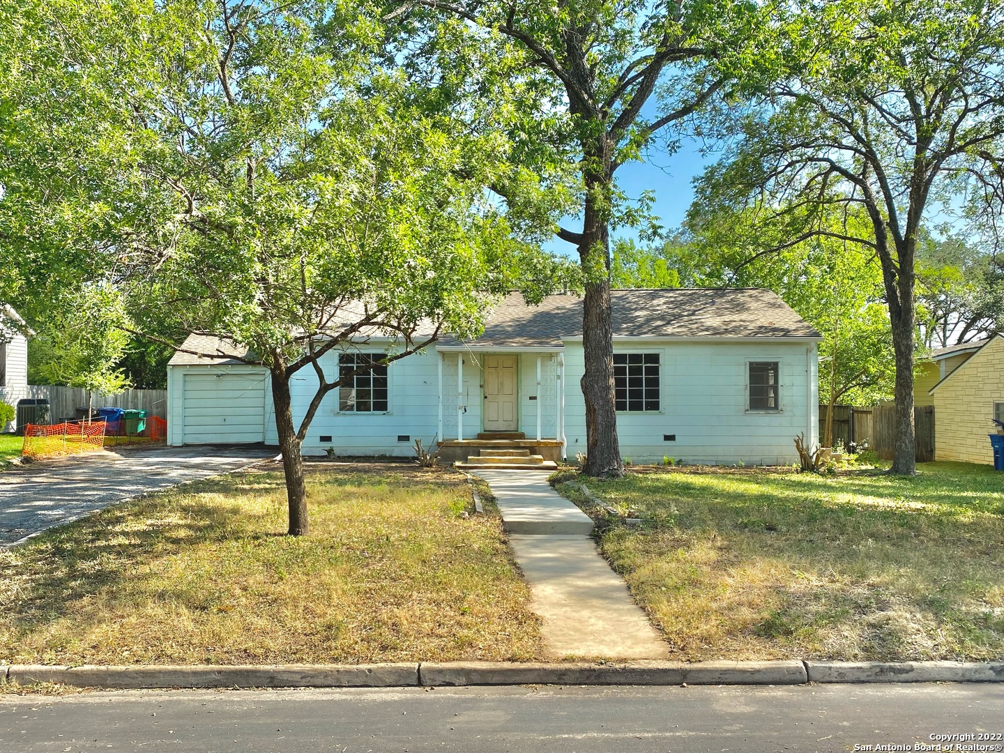 221 Larchmont Drive San Antonio TX 78209