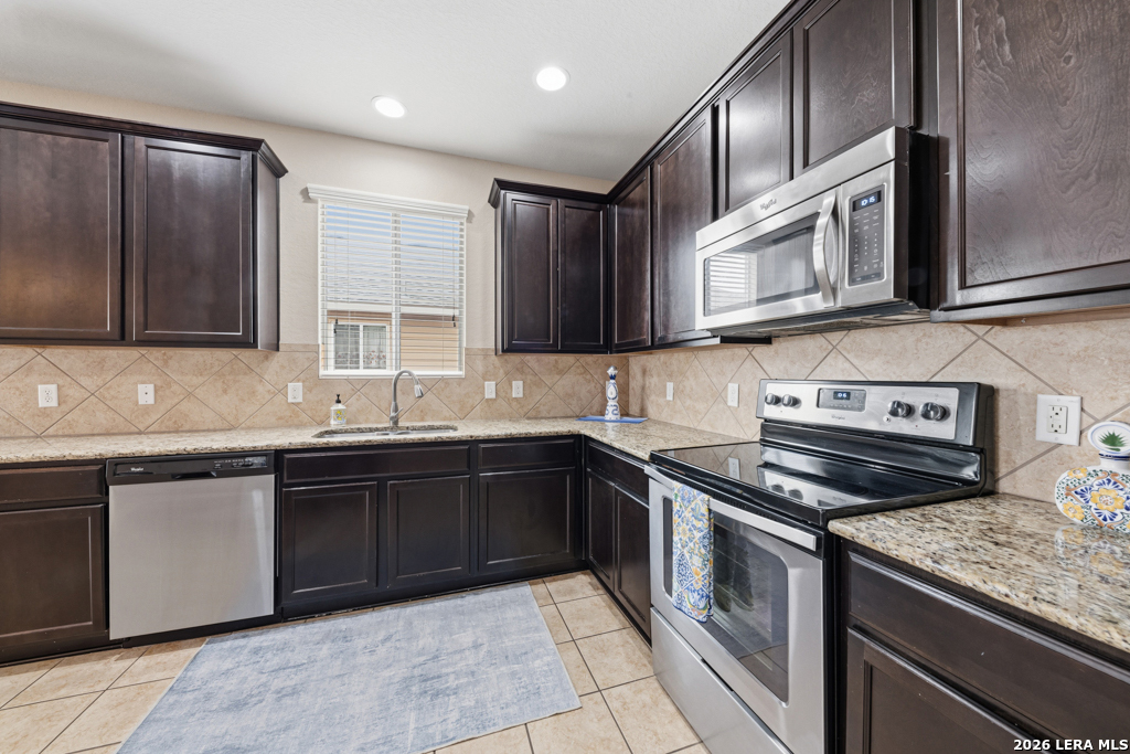 7410 Derby Vista Selma TX 78154